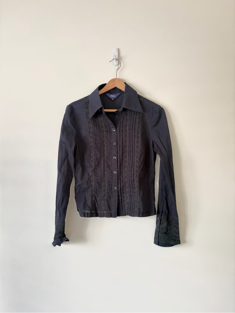 Vintage Chinese Black Button-Front Lace Trim Shirt